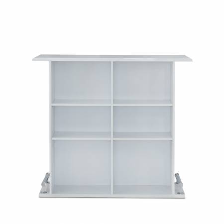 Classico mobiletto portabottiglie in tinta bianca.